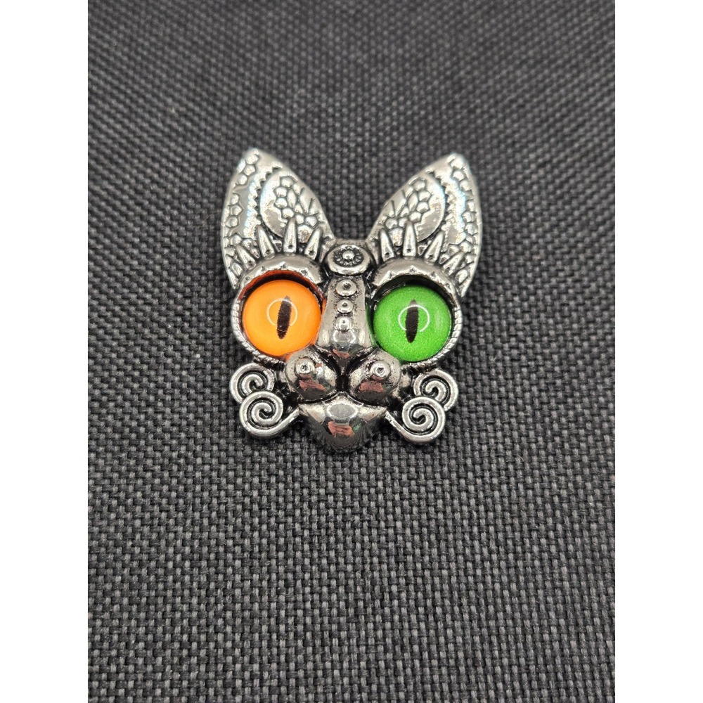 Steampunk Cat Brooch Silver Tone Mismatched Orange Green Eyes Gothic Pin